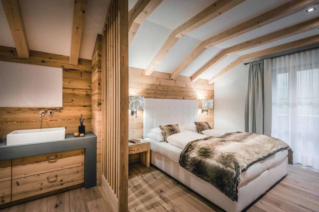 Liondes Chalets San Vigilio Di Marebbe Exterior photo