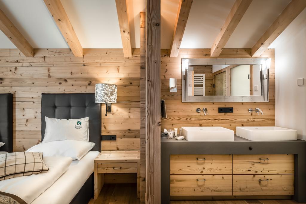 Liondes Chalets San Vigilio Di Marebbe Exterior photo